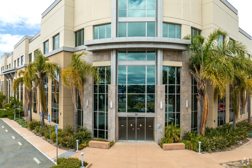 More Photos Of 4002 W Vista Way, Oceanside Medical For Lease