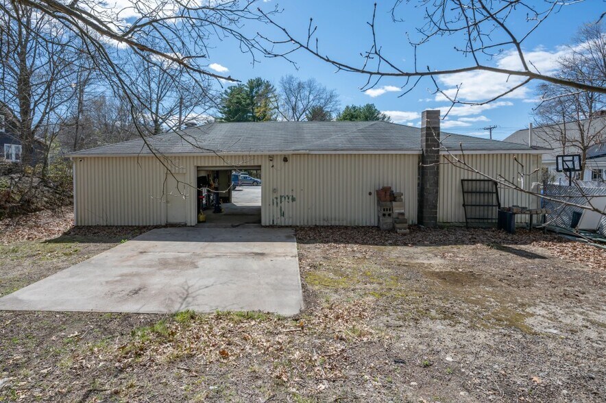 More Photos Of 54 Lowell Rd, Hudson Auto Repair For Sale
