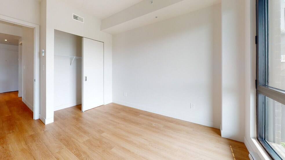 More Photos Of 8405 Pl Saint-Charles, Brossard Apartments For Lease