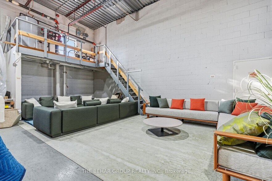 More Photos Of 1740 Sismet Rd, Mississauga Manufacturing For Sale