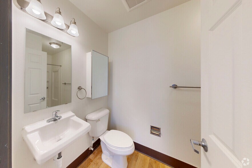 More Photos Of 172 N College Ave, Fort Collins Apartments For Lease