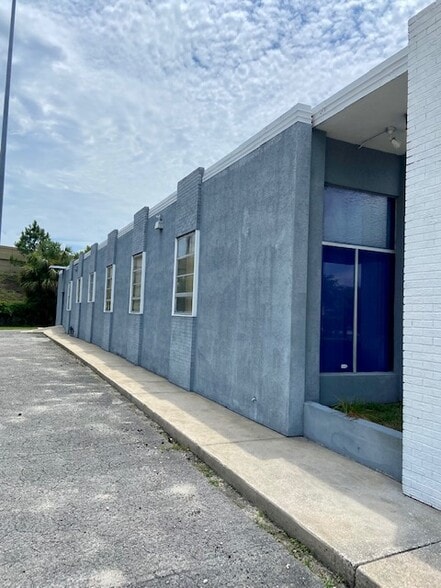More Photos Of 1445 Montana Ave, Jacksonville Flex For Lease