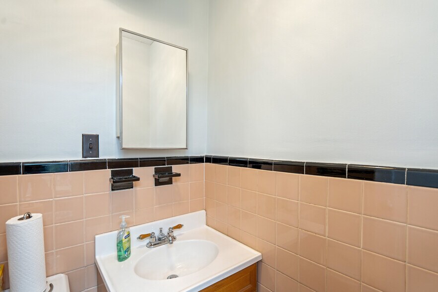 More Photos Of 200 N Village Ave, Rockville Centre Office Residential For Sale