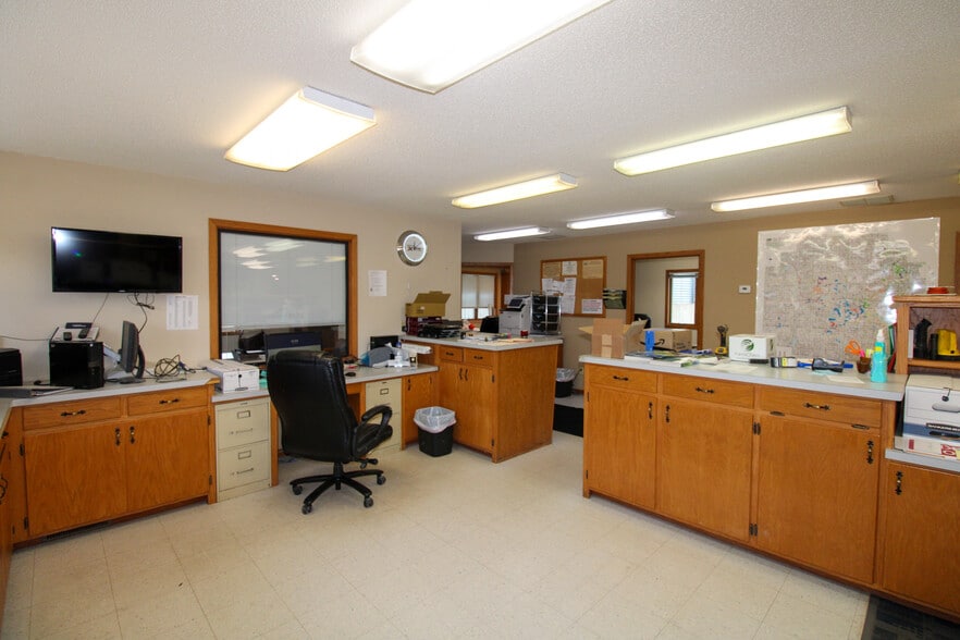 More Photos Of 135 E Front St, Claremont Specialty For Sale