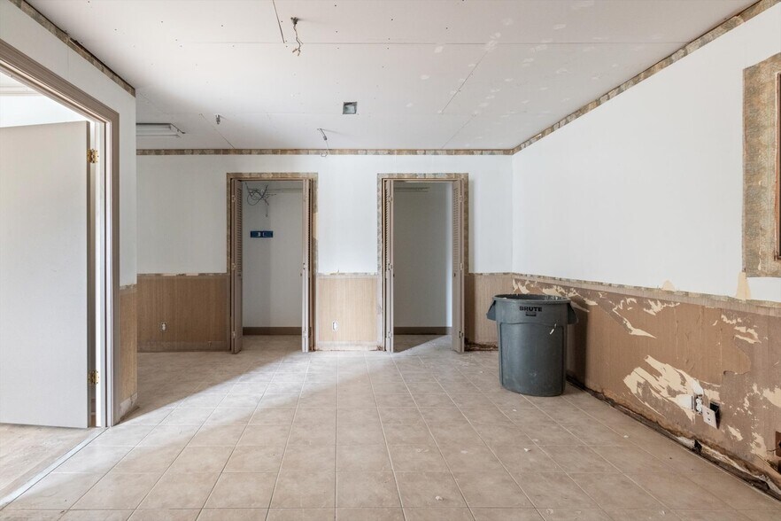 More Photos Of 1811-1813 Old Estill Springs Rd, Tullahoma Warehouse For Sale