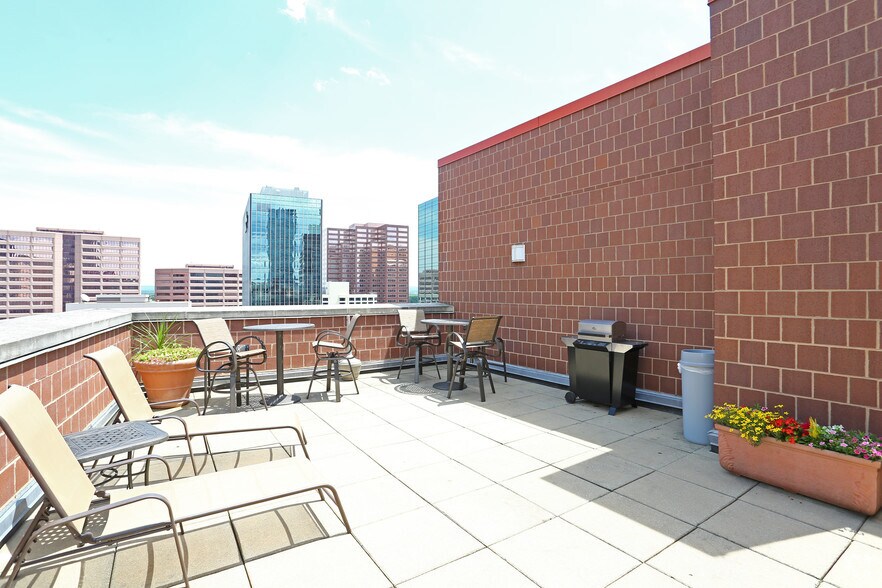 More Photos Of 892 Main St, Hartford Apartments For Lease