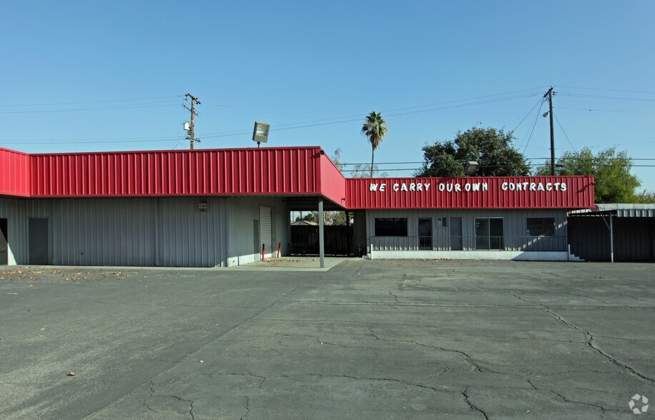 More Photos Of 276 N Abby St, Fresno Auto Dealership For Sale