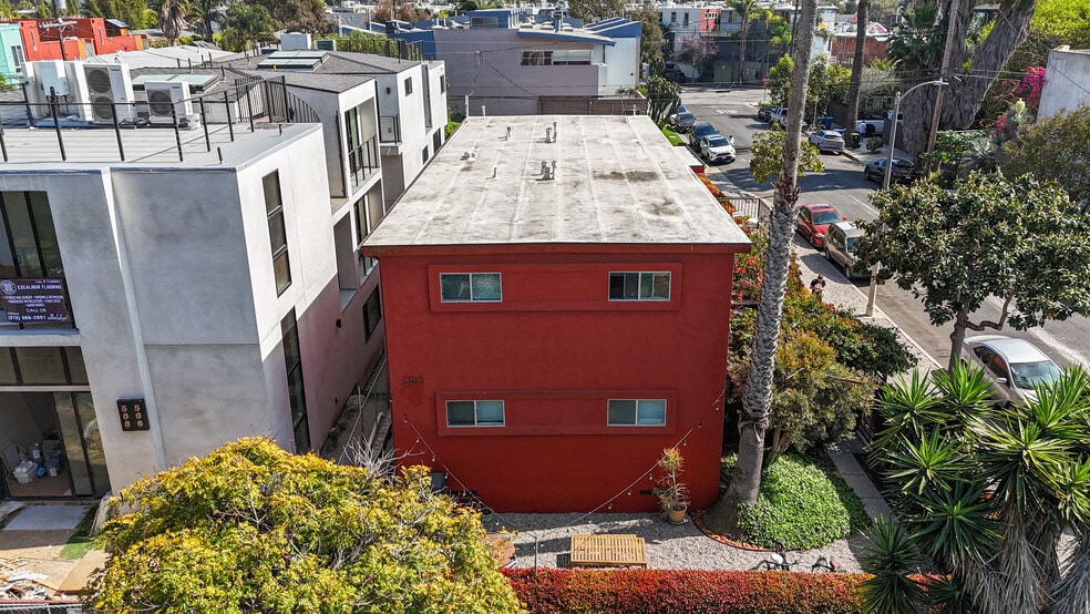 More Photos Of 502 Westminster ave, Venice Apartments For Sale