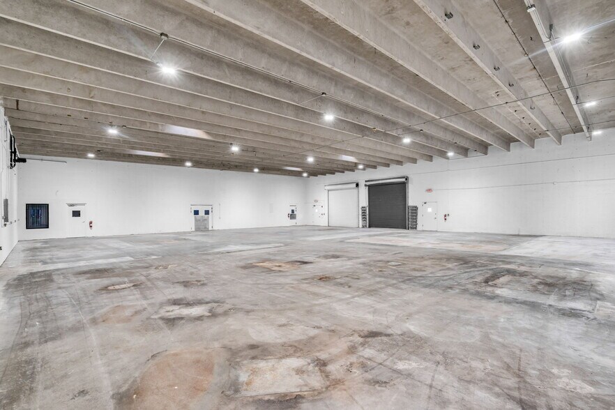 More Photos Of 3541 NW 53rd St, Fort Lauderdale Industrial For Sale