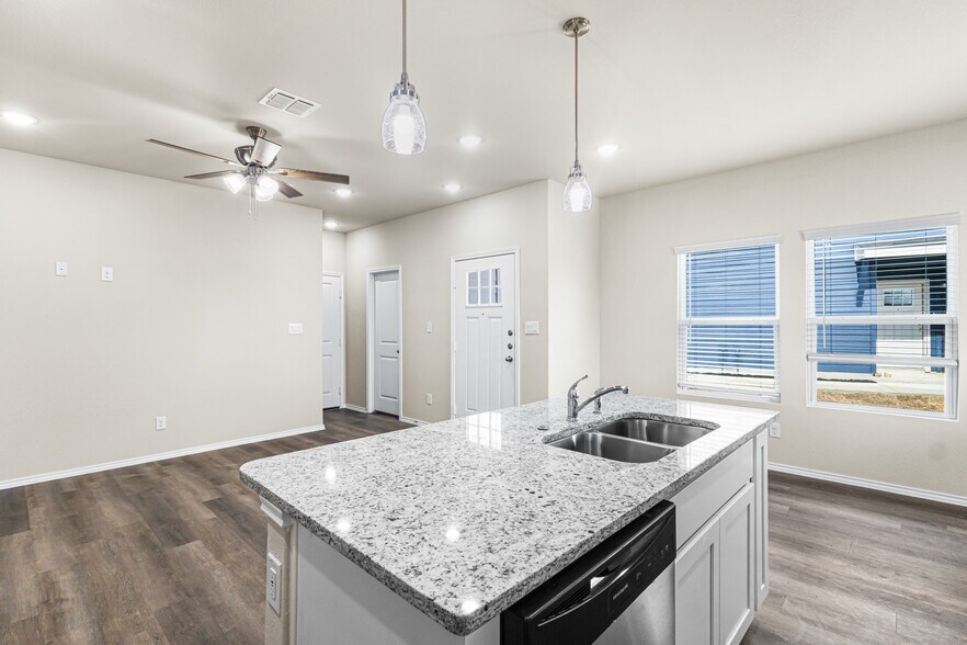 More Photos Of 8911 FM 1560, San Antonio Multifamily For Sale