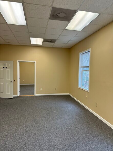 More Photos Of 5401 Netherby Rd, North Charleston Medical For Sale