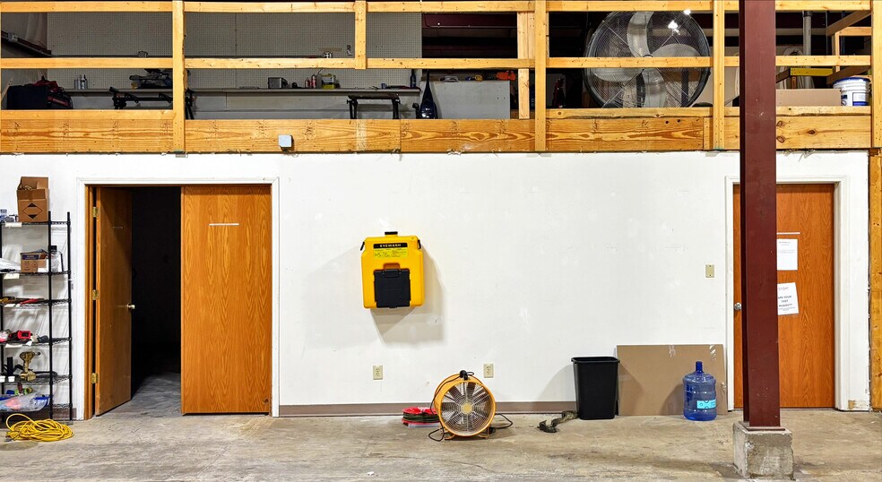 More Photos Of 501-513 Ley Rd, Fort Wayne Light Manufacturing For Lease