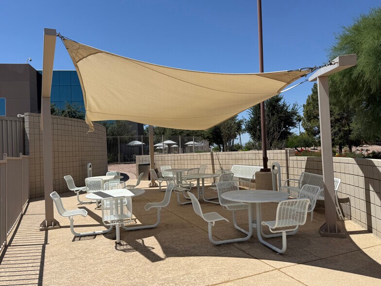 More Photos Of 8075 S River Pky, Tempe Office For Sale