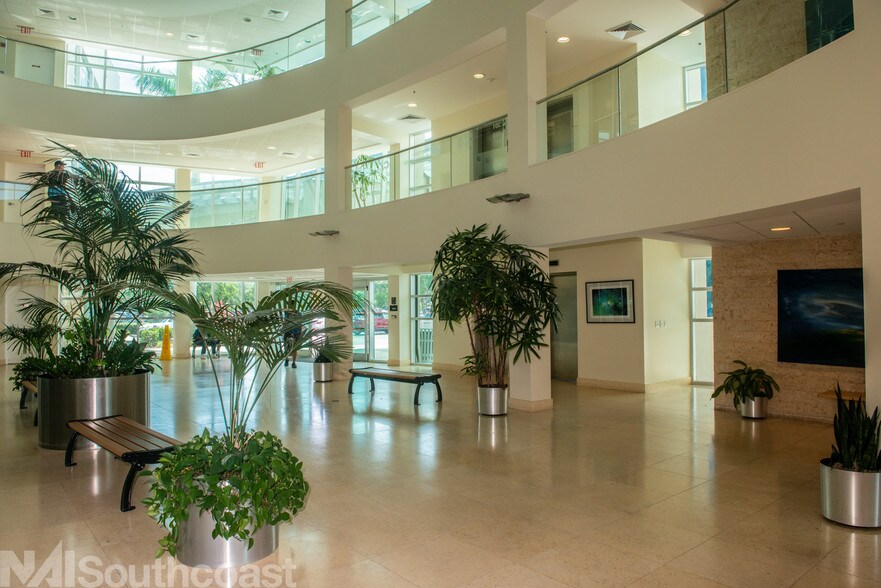 More Photos Of 1050 SE Monterey Rd, Stuart Medical For Lease