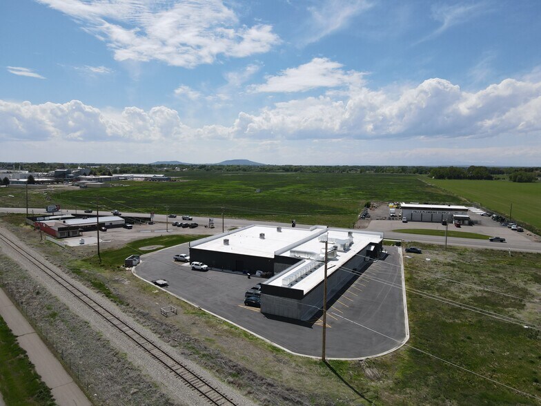 More Photos Of 870 N 2nd E, Rexburg General Retail For Lease