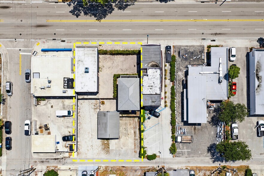 More Photos Of 527 N Dixie Hwy, Lake Worth Bar For Sale