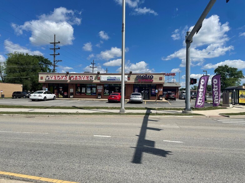 More Photos Of 3200 W 159th St, Markham Freestanding For Sale