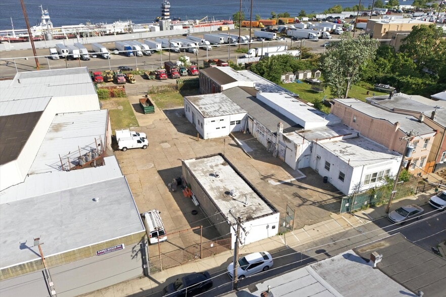 More Photos Of 4821 Garden St, Philadelphia Industrial For Sale