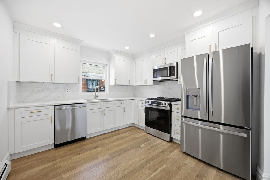 More Photos Of 158-10 95th St, Howard Beach Multifamily For Sale