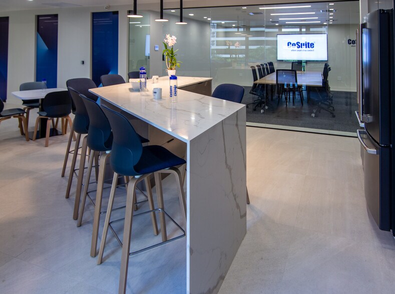 More Photos Of 800 Brickell Ave, Miami Office Residential For Lease