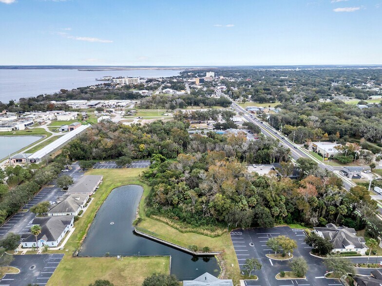 More Photos Of 1640 Lexington Green Ln, Sanford Medical For Lease