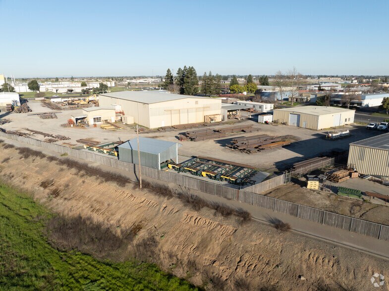 More Photos Of 521 Hi Tech Pky, Oakdale Manufacturing For Lease