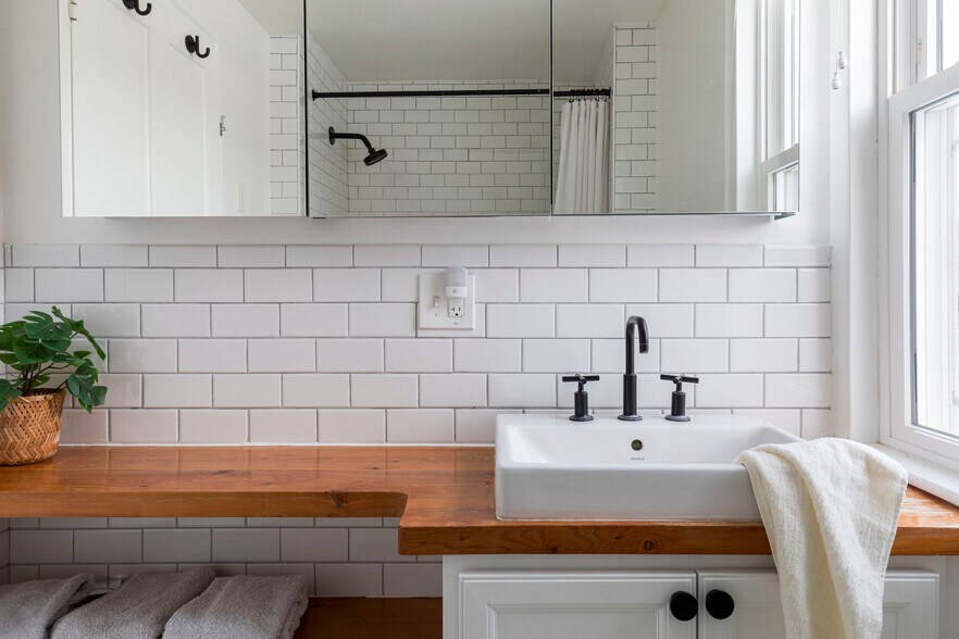 More Photos Of 396 Austin Rd, Jefferson Hospitality For Sale