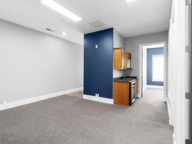 More Photos Of 11576 S State St, Draper Medical For Lease
