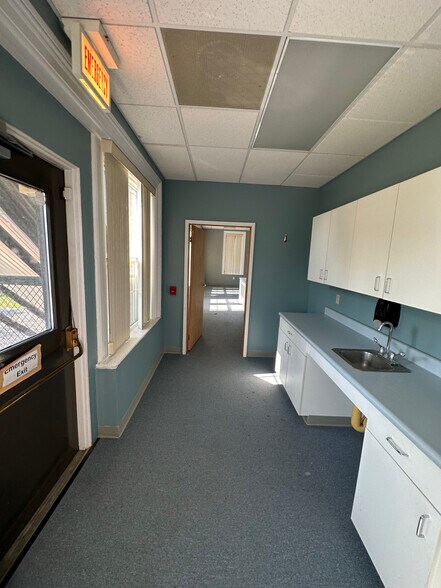 More Photos Of 314 Park St, Fulton Office For Sale