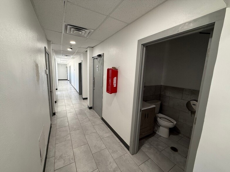 More Photos Of , El Paso Office For Sale