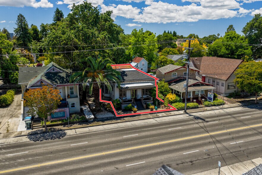 Primary Photo Of 614 College Ave, Santa Rosa Office For Sale
