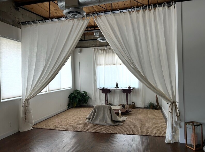 More Photos Of 343 6th Ave N, Saint Petersburg Storefront Retail Office For Sale