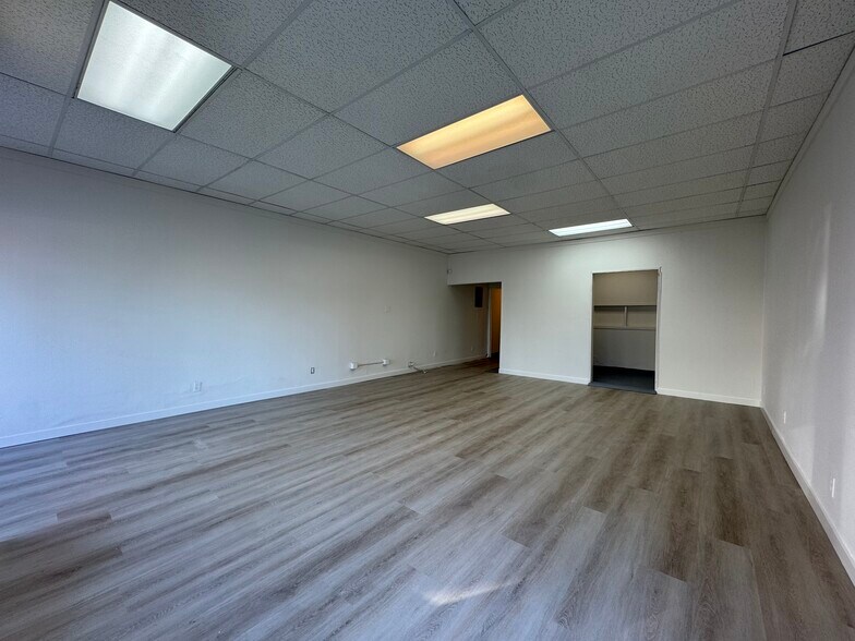 More Photos Of 1551-1555 Clement St, San Francisco Storefront Retail Residential For Lease