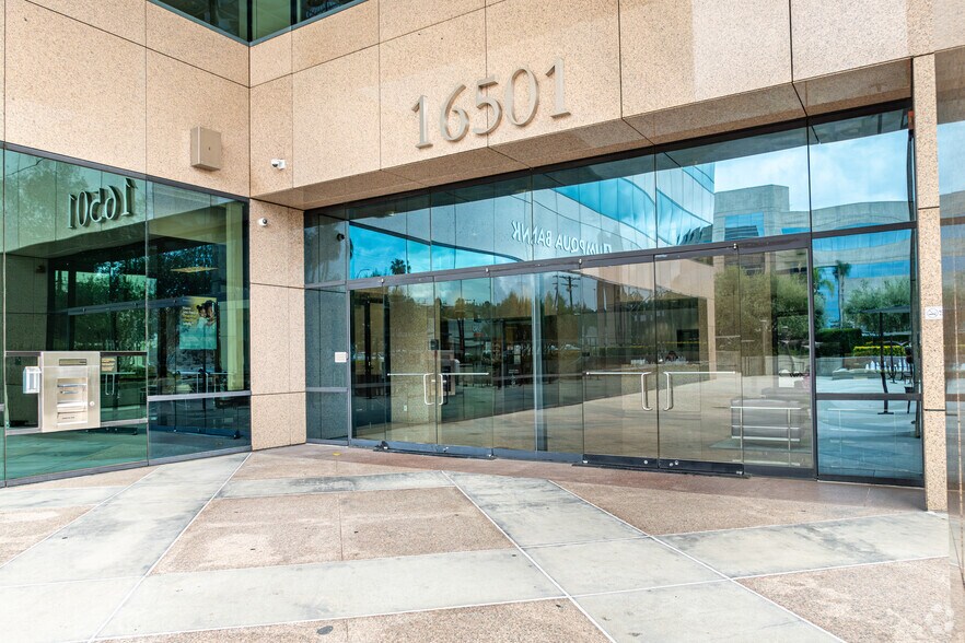 More Photos Of 16501 Ventura Blvd, Encino Office For Lease