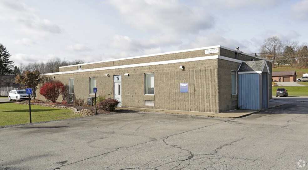 More Photos Of 1645 Rostraver Rd, Belle Vernon Office For Sale