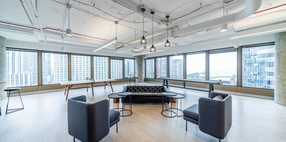 More Photos Of 303 E Wacker Dr, Chicago Office For Lease