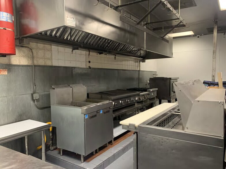 More Photos Of 219 N 21st Ave, Hollywood Storefront Retail Office For Sale