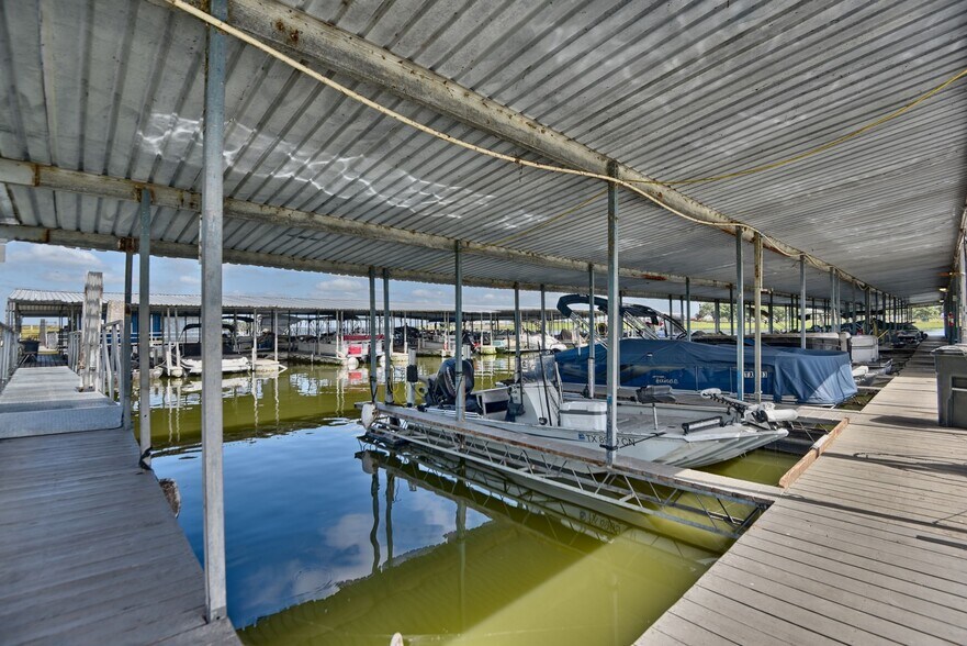 More Photos Of 505 Marina, Brenham Specialty For Sale