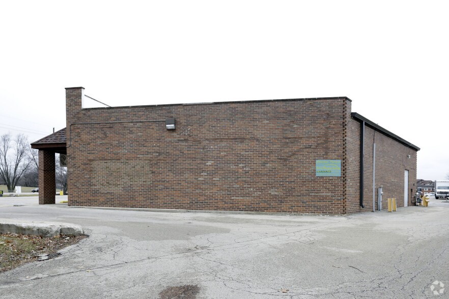 More Photos Of 1450-1486 E Chicago Ave, Naperville Freestanding For Lease