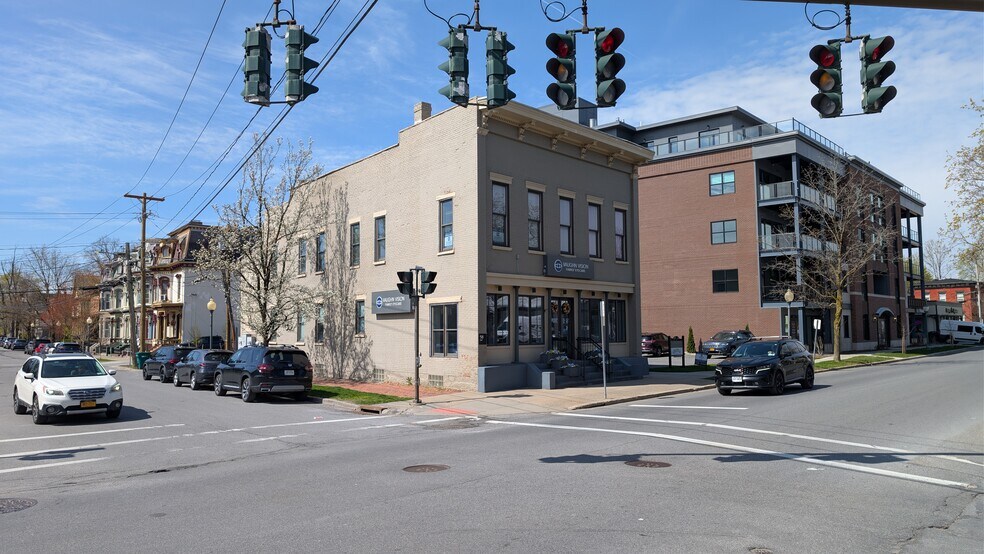 More Photos Of 58 Church St, Saratoga Springs Freestanding For Lease