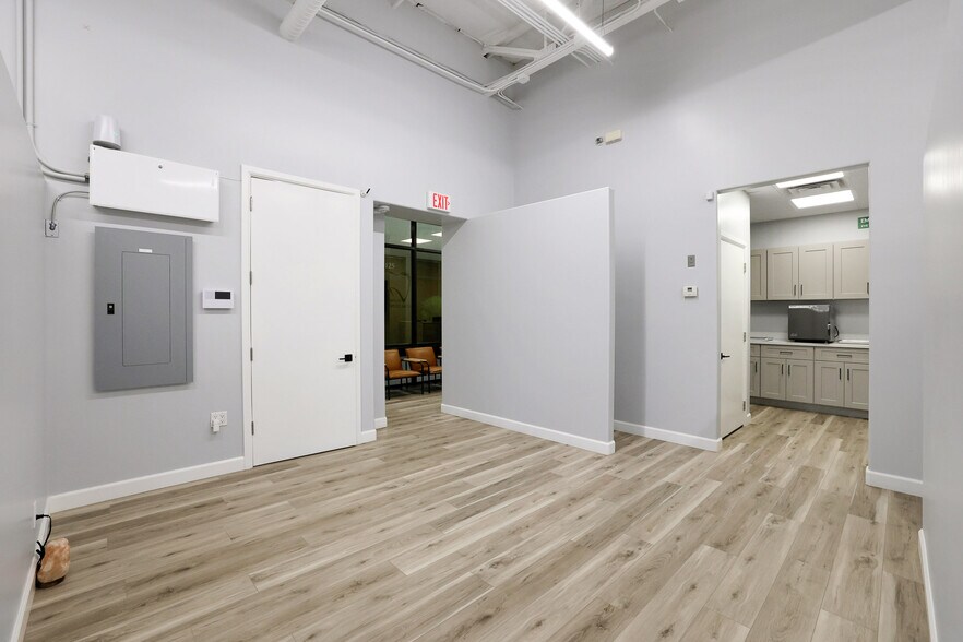 More Photos Of 33777 N Scottsdale Rd, Scottsdale Medical For Lease