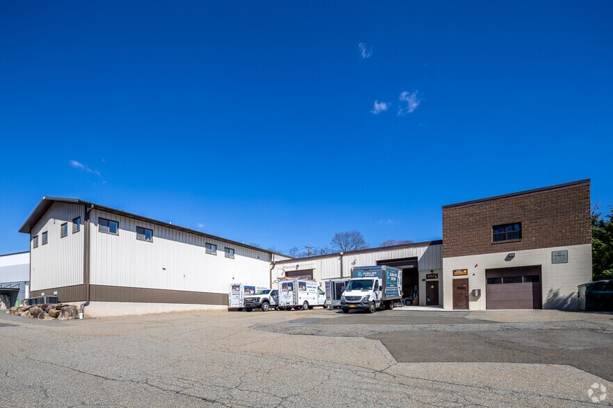 More Photos Of 1 Hollywood Ave, Ho-Ho-Kus Warehouse For Lease