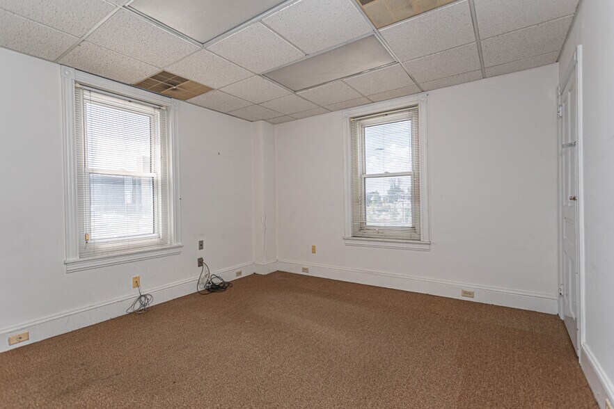 More Photos Of 100-102 W Fornance St, Norristown Medical For Sale