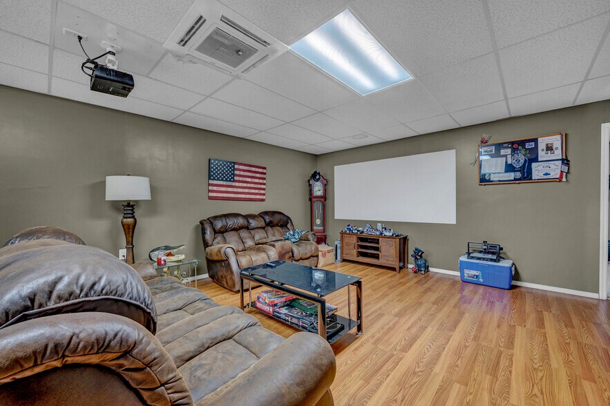 More Photos Of 53 Oakley Ave, Odenville Industrial For Sale