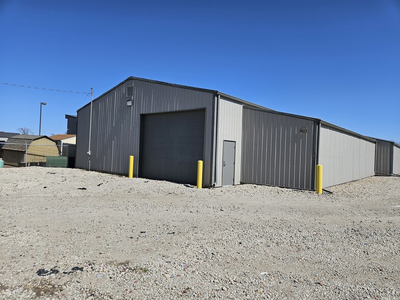 More Photos Of 6505 John J Pershing Dr, Omaha Warehouse For Lease