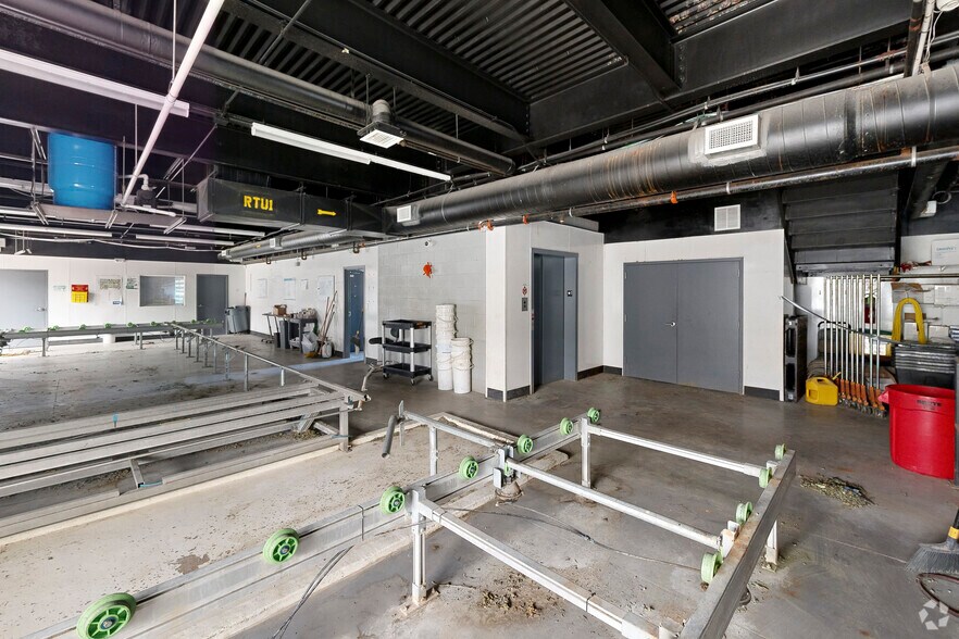 More Photos Of 5290 E 43rd Ave, Denver Warehouse For Sale