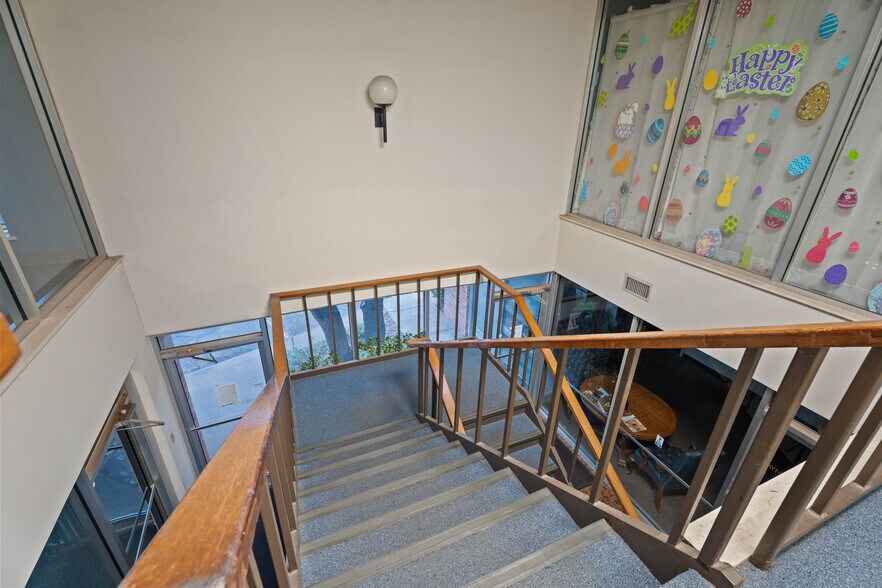 More Photos Of 3305 66th St, Lubbock Office For Sale