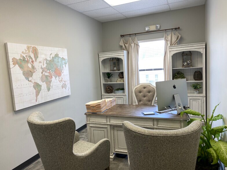 More Photos Of 115 Laurel Park Cv, Flowood Office For Lease