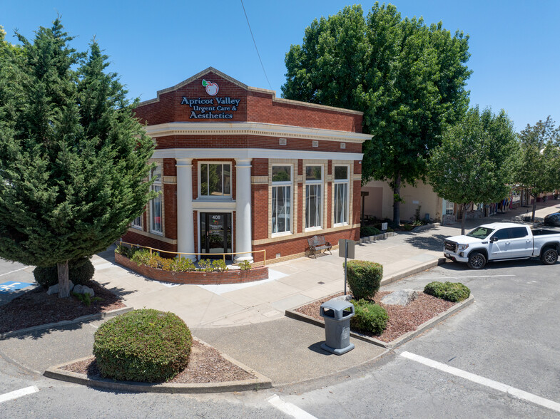 Primary Photo Of 408 5th St, Gustine Office For Lease