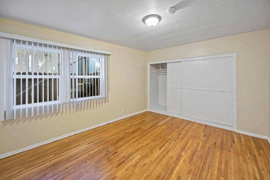 More Photos Of 11089-11099 Strathmore Dr, Los Angeles Apartments For Sale